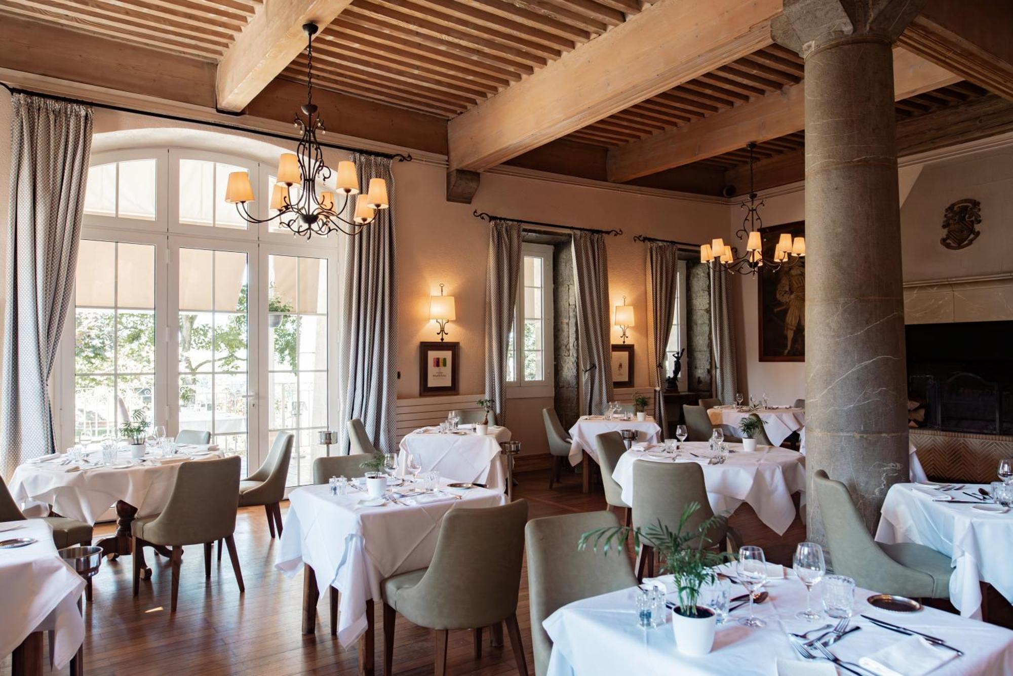 Chateau Des Comtes De Challes Bagian luar foto