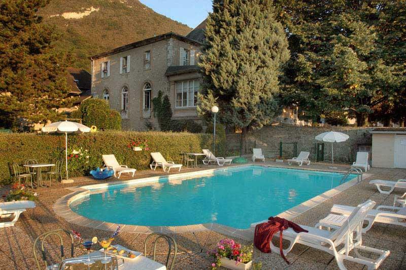 Chateau Des Comtes De Challes Bagian luar foto